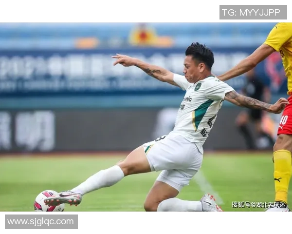 深圳足球队以71分领跑选拔赛积分榜展现强劲实力